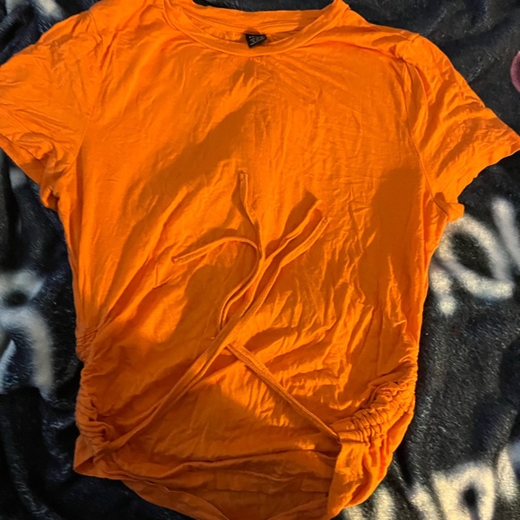 SHEIN Vibrant Orange Short Sleeve Tee - Picture 2 of 6